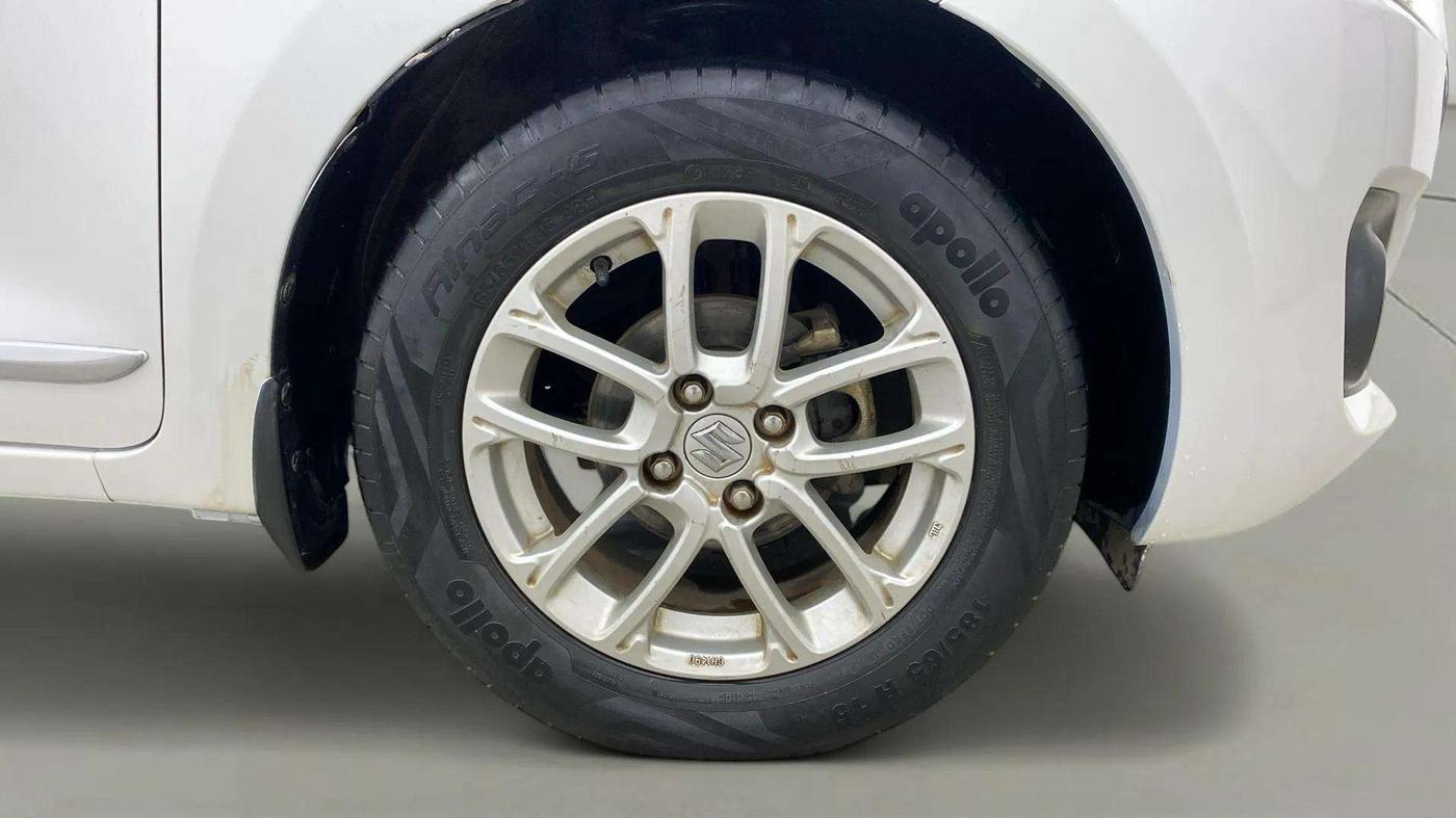 2018 Maruti Swift ZXI AMT, Petrol, Automatic, 54,999 km, Right Front Wheel