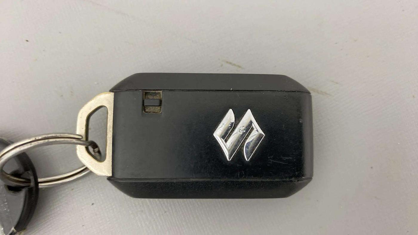 2018 Maruti Swift ZXI AMT, Petrol, Automatic, 54,999 km, Key Close Up