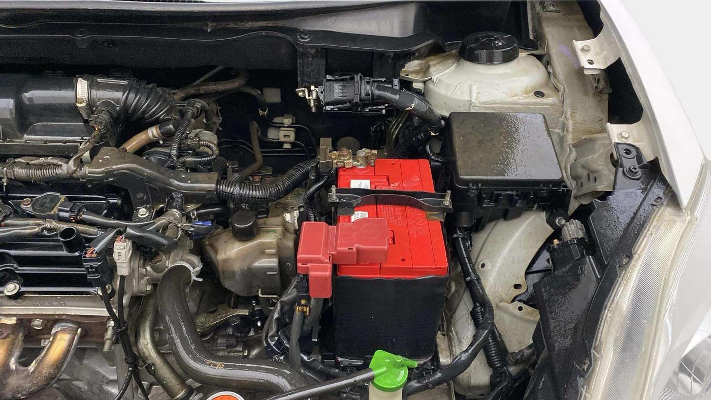 2018 Maruti Swift ZXI AMT, Petrol, Automatic, 54,999 km, Engine View - Left