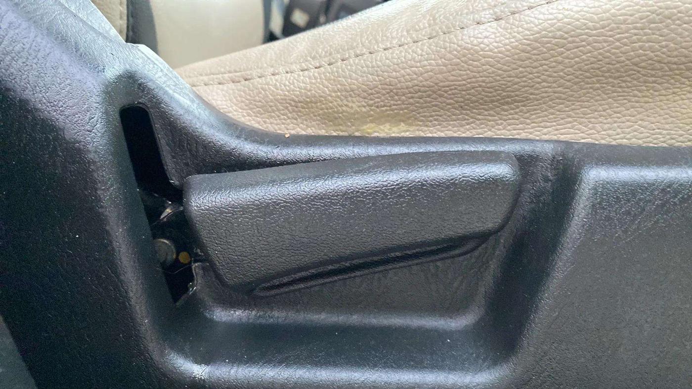 2020 Maruti Alto VXI, Petrol, Manual, 31,071 km, Driver Side Adjustment Panel