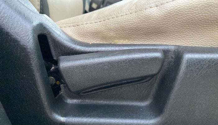 2020 Maruti Alto VXI, Petrol, Manual, 31,071 km, Driver Side Adjustment Panel
