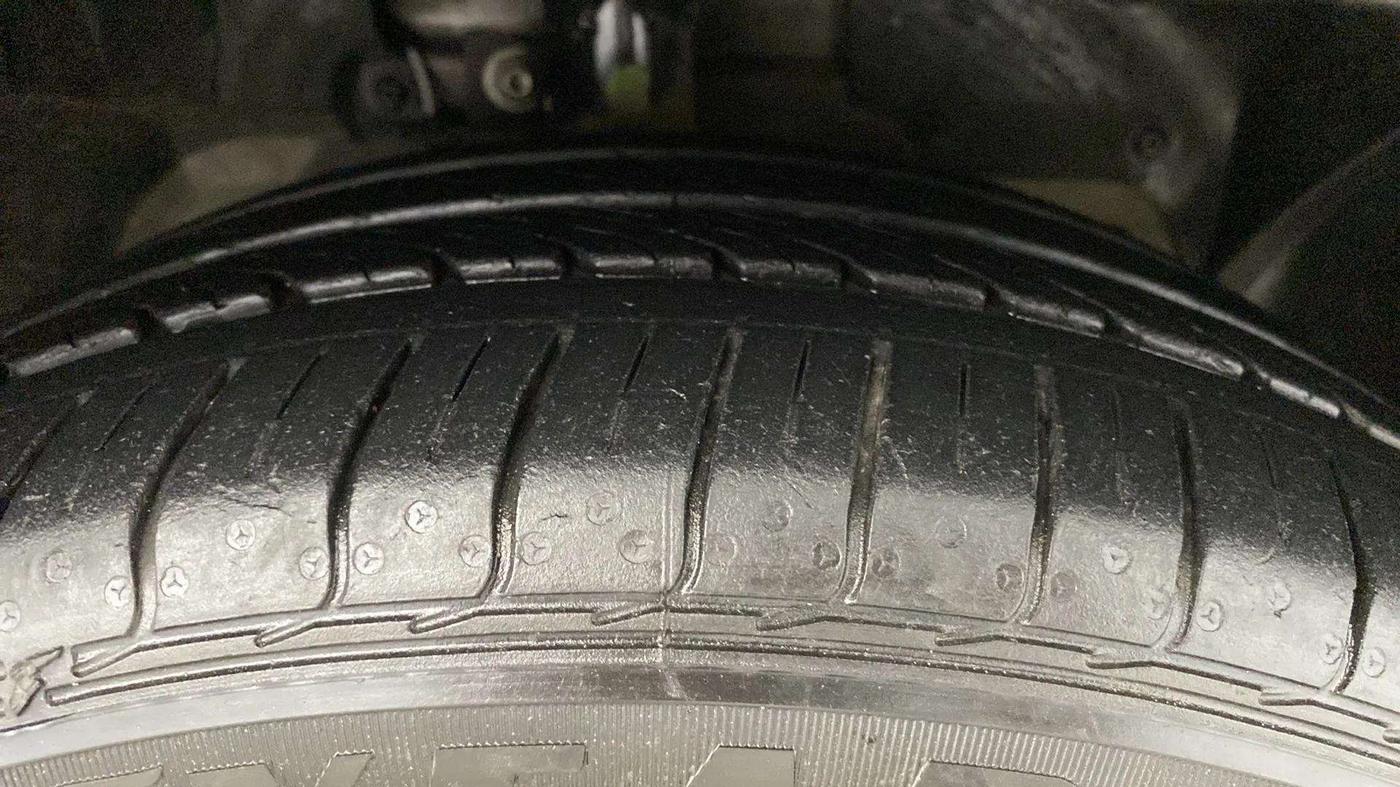 2021 Ford FREESTYLE TITANIUM PLUS 1.2 PETROL, Petrol, Manual, 23,132 km, Right Front Tyre Tread