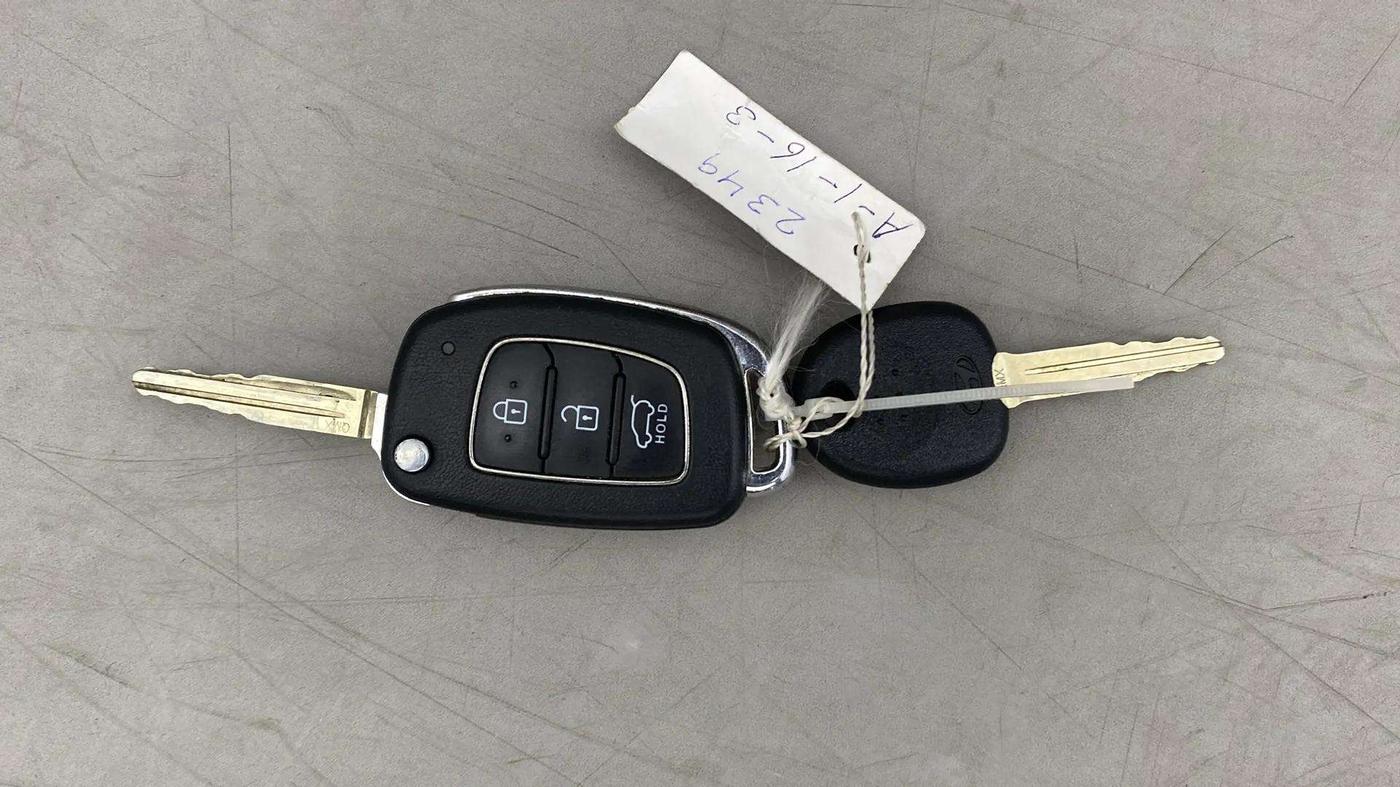 2021 Hyundai VENUE SX 1.5 CRDI, Diesel, Manual, 74,717 km, Key Close Up