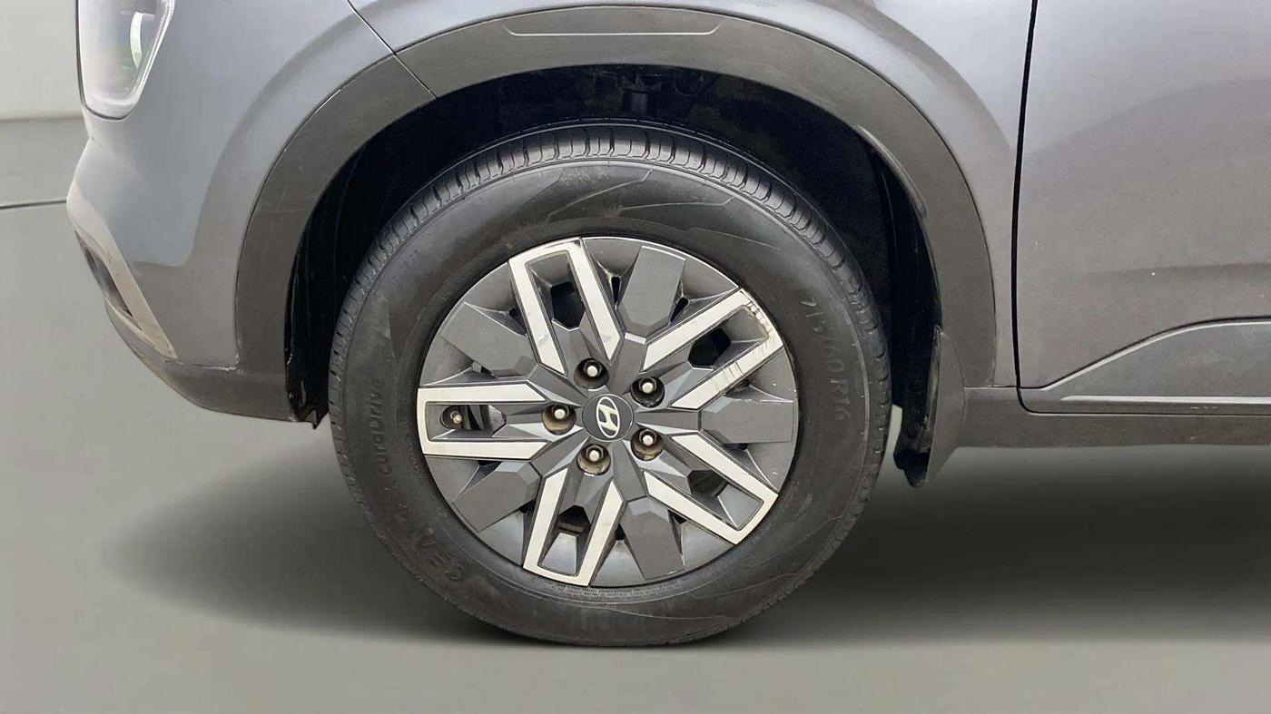 2021 Hyundai VENUE SX 1.5 CRDI, Diesel, Manual, 74,717 km, Left Front Wheel