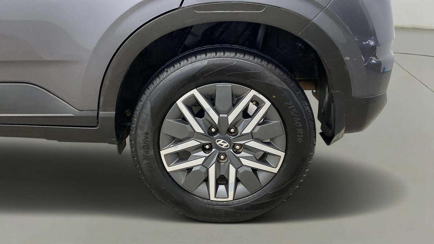 2021 Hyundai VENUE SX 1.5 CRDI, Diesel, Manual, 74,717 km, Left Rear Wheel