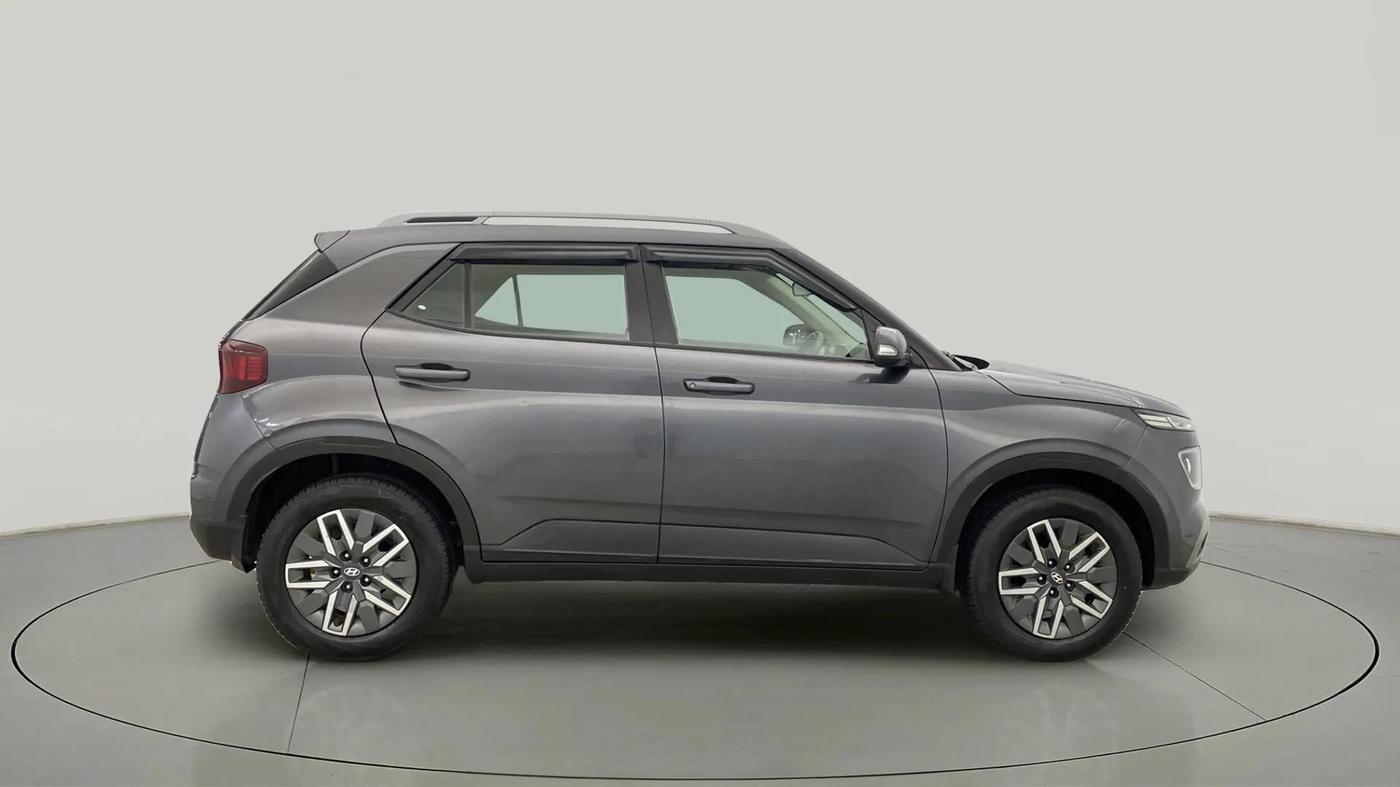 2021 Hyundai VENUE SX 1.5 CRDI, Diesel, Manual, 74,717 km, Right Side View