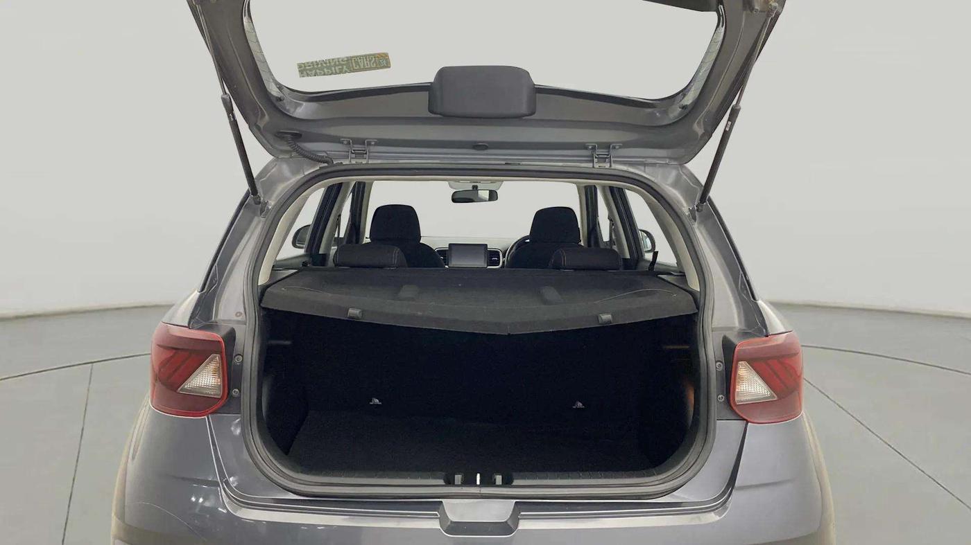 2021 Hyundai VENUE SX 1.5 CRDI, Diesel, Manual, 74,717 km, Boot Open Zoomed View