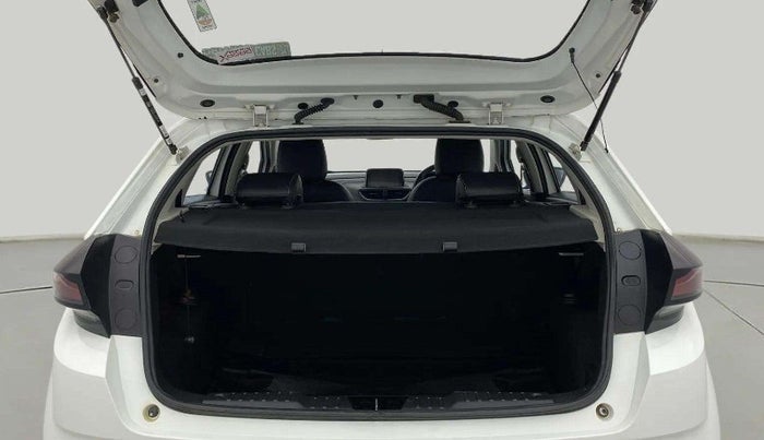 2023 Tata ALTROZ XZ PLUS I-TURBO PETROL, Petrol, Manual, 20,977 km, Boot Open Zoomed View
