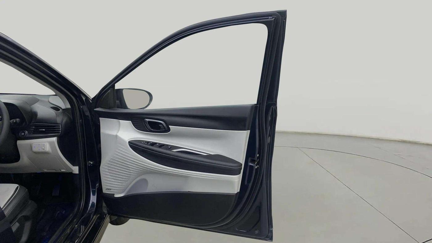 2023 Hyundai NEW I20 ASTA (O) 1.2 MT, Petrol, Manual, 6,548 km, RHS Front Door