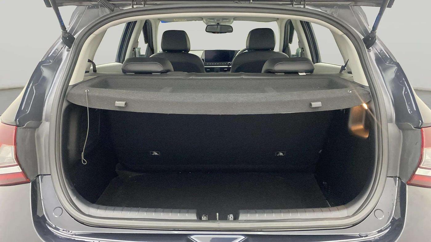 2023 Hyundai NEW I20 ASTA (O) 1.2 MT, Petrol, Manual, 6,548 km, Boot Inside