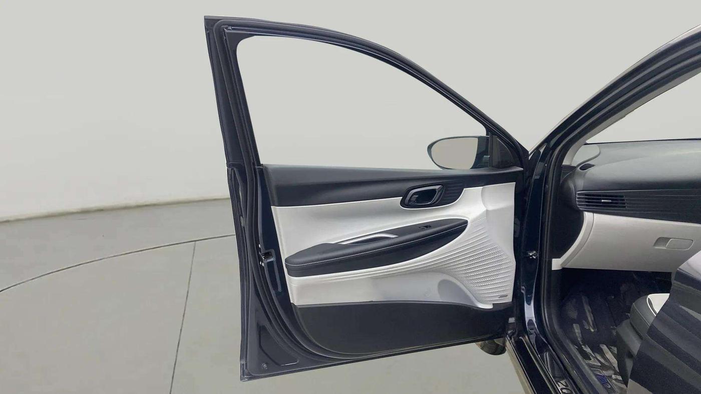 2023 Hyundai NEW I20 ASTA (O) 1.2 MT, Petrol, Manual, 6,548 km, LHS Front Door