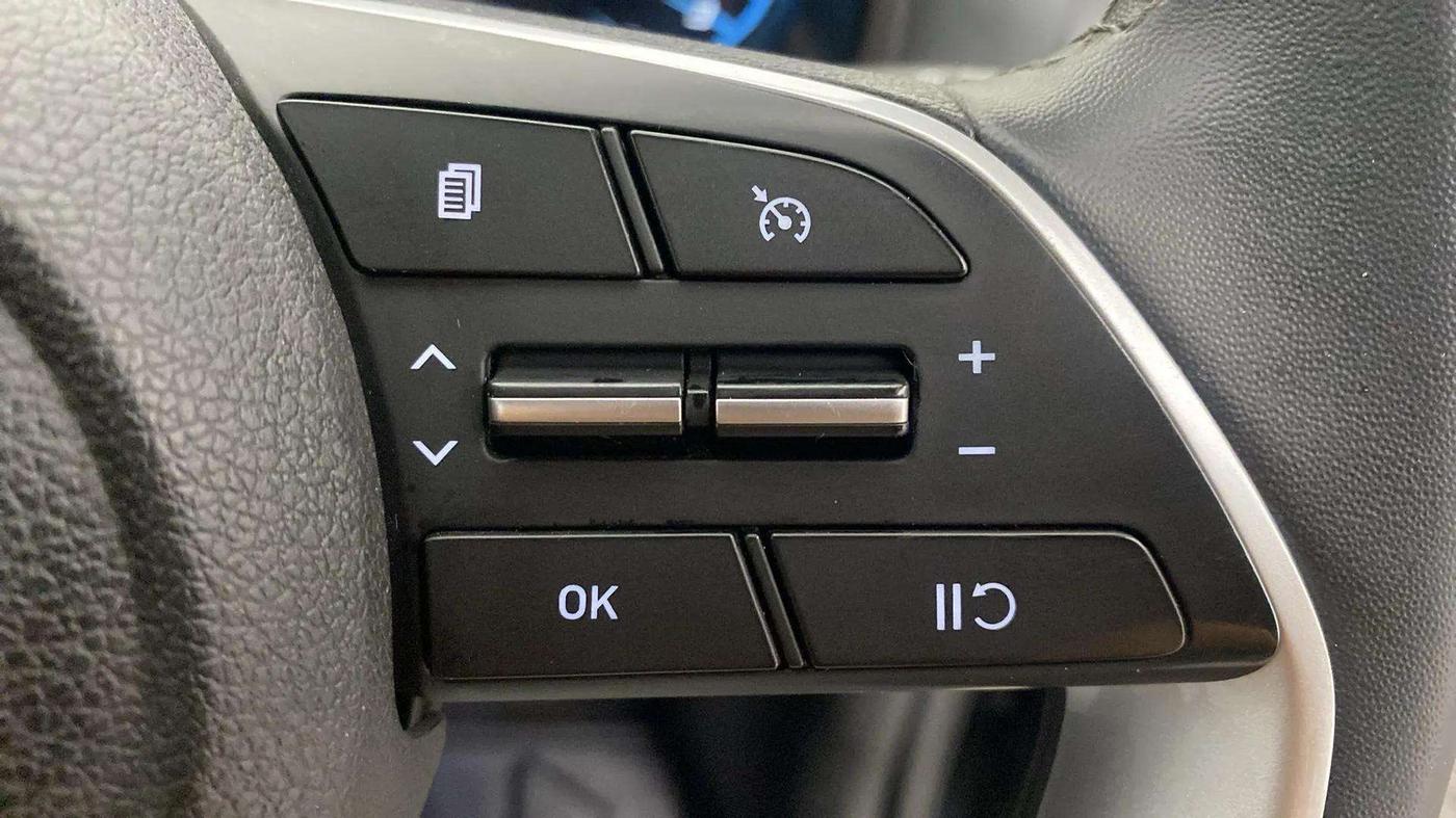 2023 Hyundai NEW I20 ASTA (O) 1.2 MT, Petrol, Manual, 6,548 km, Adaptive Cruise Control