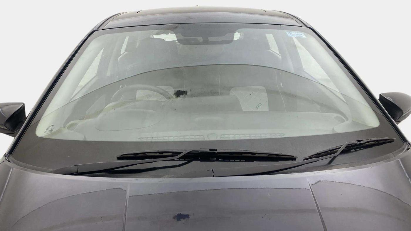 2023 Hyundai NEW I20 ASTA (O) 1.2 MT, Petrol, Manual, 6,548 km, Front Windshield