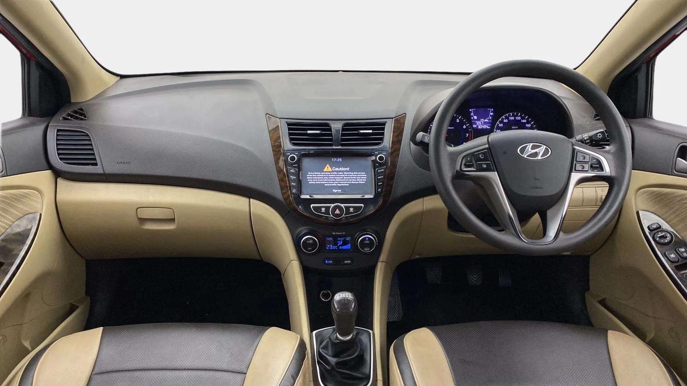 2017 Hyundai Verna 1.6 VTVT SX, Petrol, Manual, 30,785 km, Dashboard