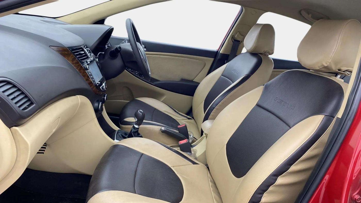 2017 Hyundai Verna 1.6 VTVT SX, Petrol, Manual, 30,785 km, Right Side Front Door Cabin
