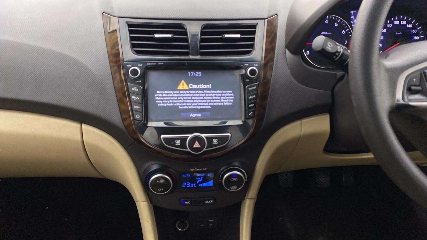 2017 Hyundai Verna 1.6 VTVT SX, Petrol, Manual, 30,785 km, Air Conditioner