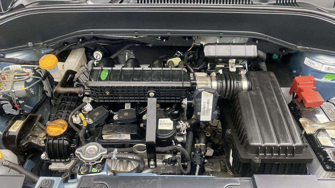 2023 Tata PUNCH ACCOMPLISHED MT, Petrol, Manual, 1,442 km, Engine View