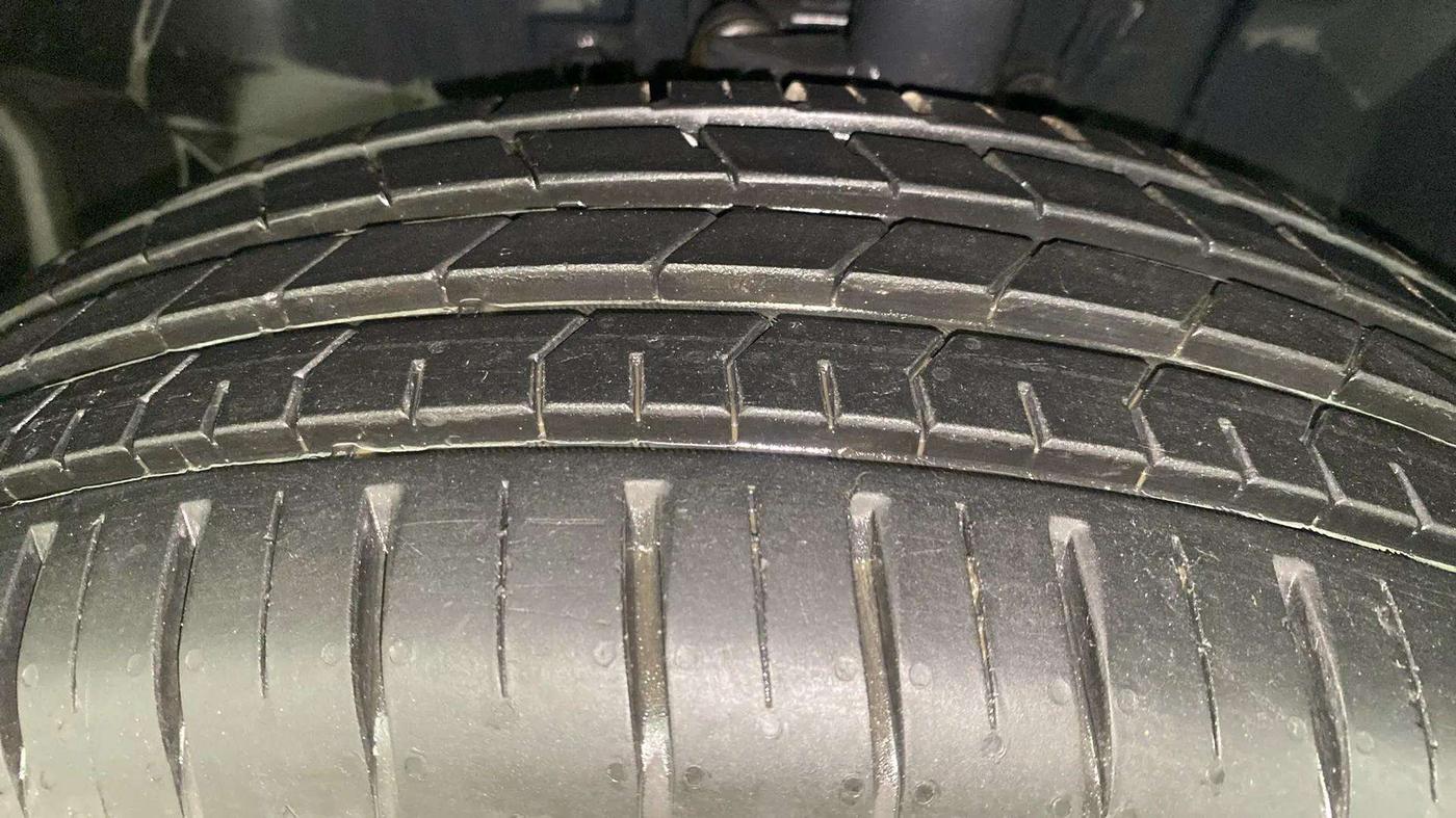 2023 Tata PUNCH ACCOMPLISHED MT, Petrol, Manual, 1,442 km, Left Front Tyre Tread