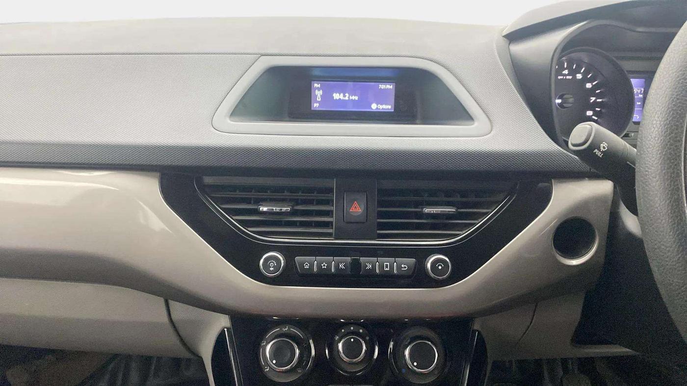2019 Tata NEXON XM PETROL, Petrol, Manual, 23,946 km, Air Conditioner