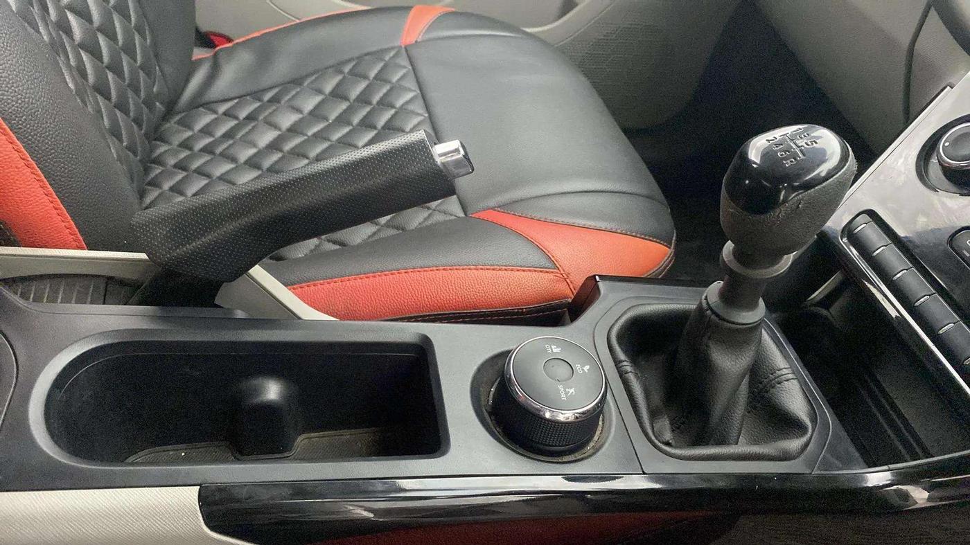 2019 Tata NEXON XM PETROL, Petrol, Manual, 23,946 km, Gear Lever