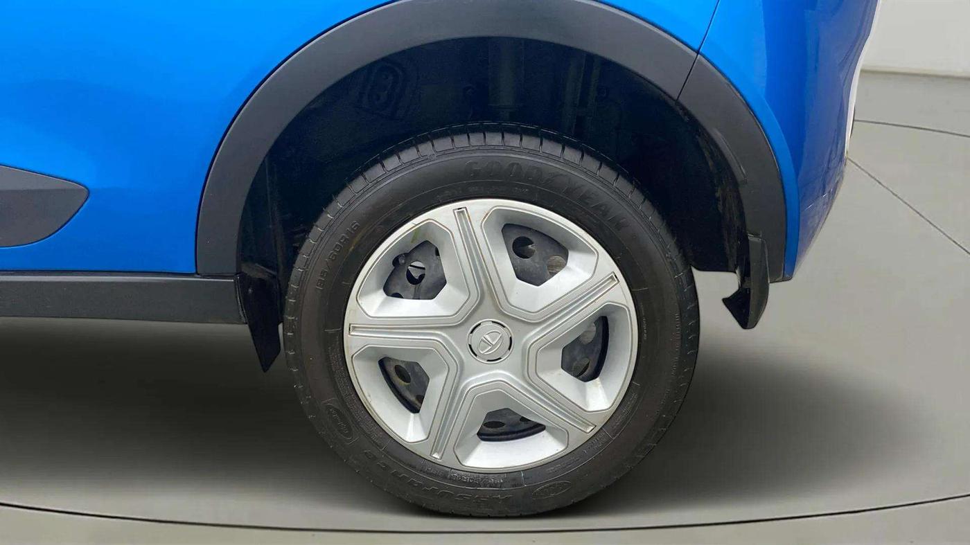 2019 Tata NEXON XM PETROL, Petrol, Manual, 23,946 km, Left Rear Wheel