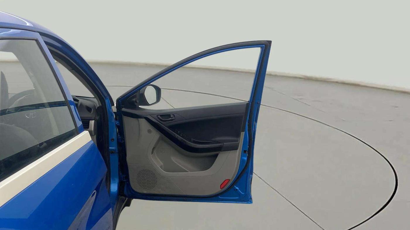 2019 Tata NEXON XM PETROL, Petrol, Manual, 23,946 km, RHS Front Door