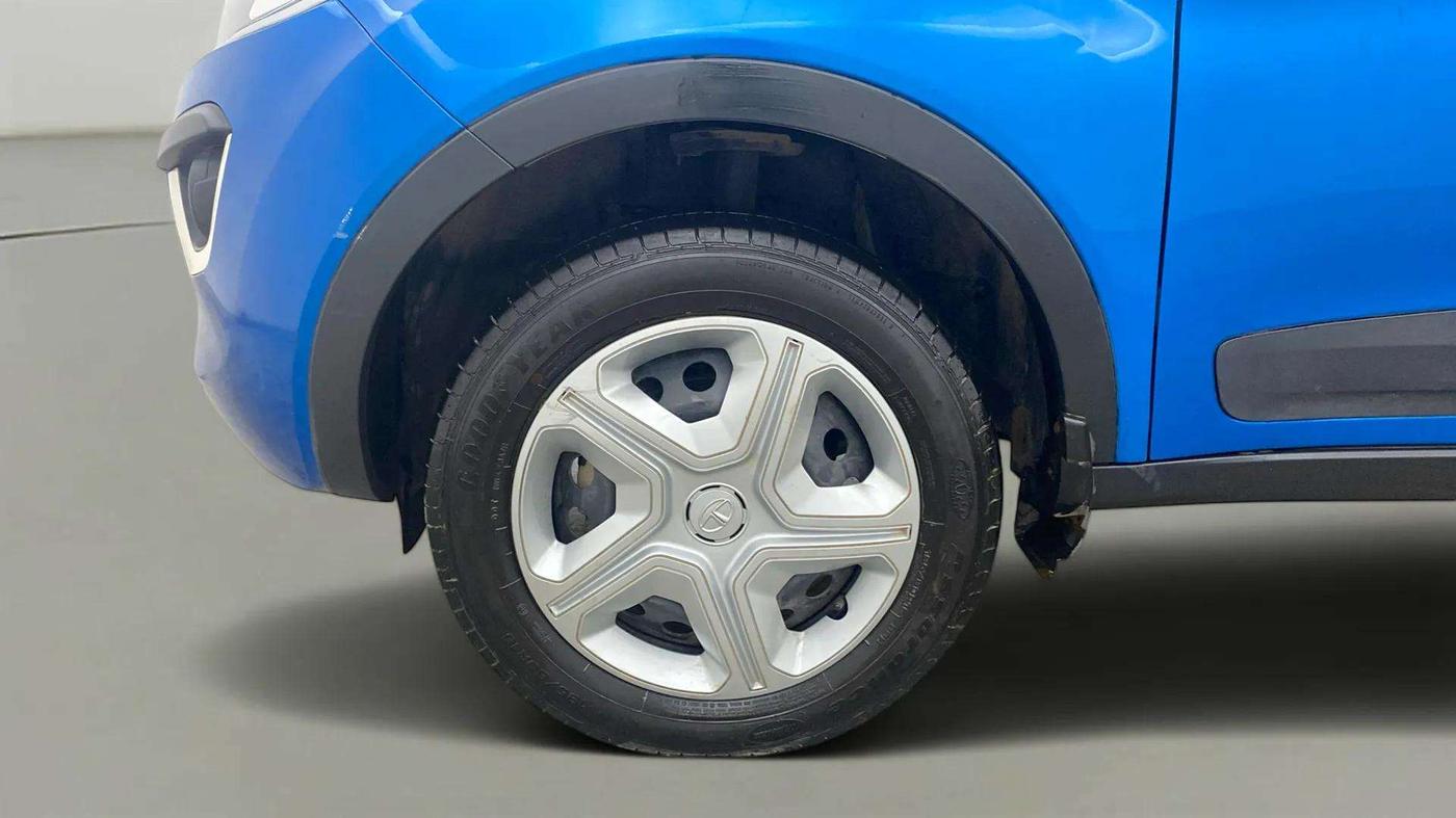 2019 Tata NEXON XM PETROL, Petrol, Manual, 23,946 km, Left Front Wheel