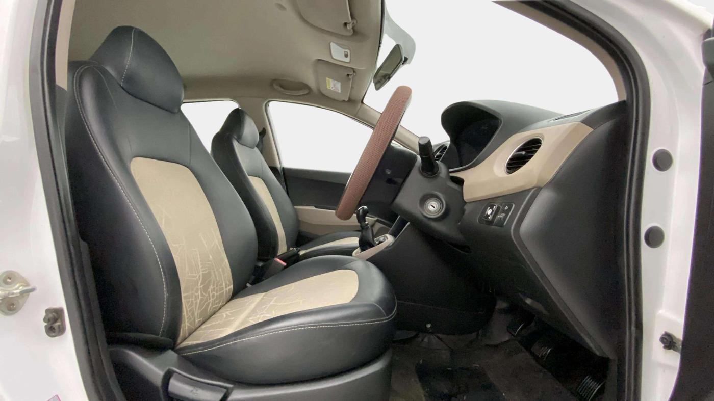2019 Hyundai Grand i10 MAGNA 1.2 KAPPA VTVT, CNG, Manual, 76,866 km, Right Side Front Door Cabin