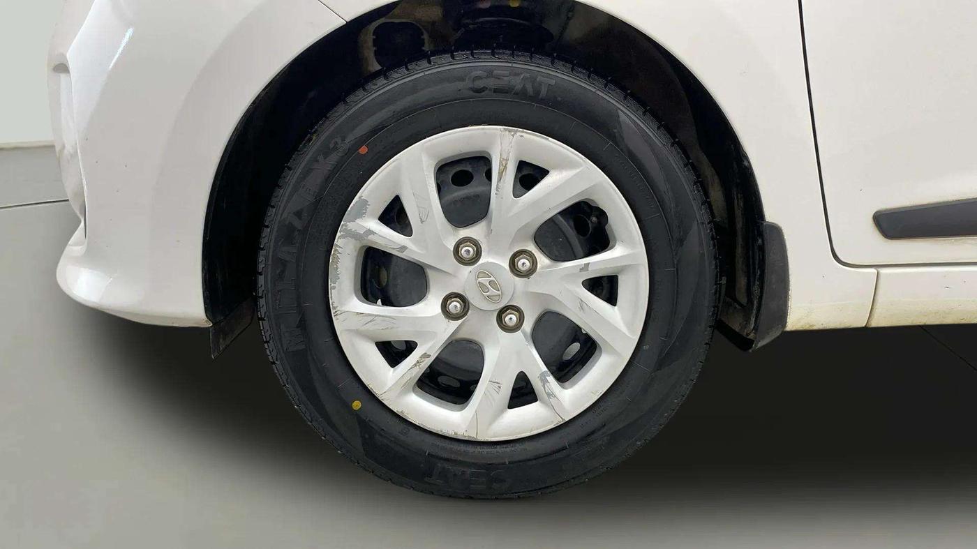 2019 Hyundai Grand i10 MAGNA 1.2 KAPPA VTVT, CNG, Manual, 76,866 km, Left Front Wheel