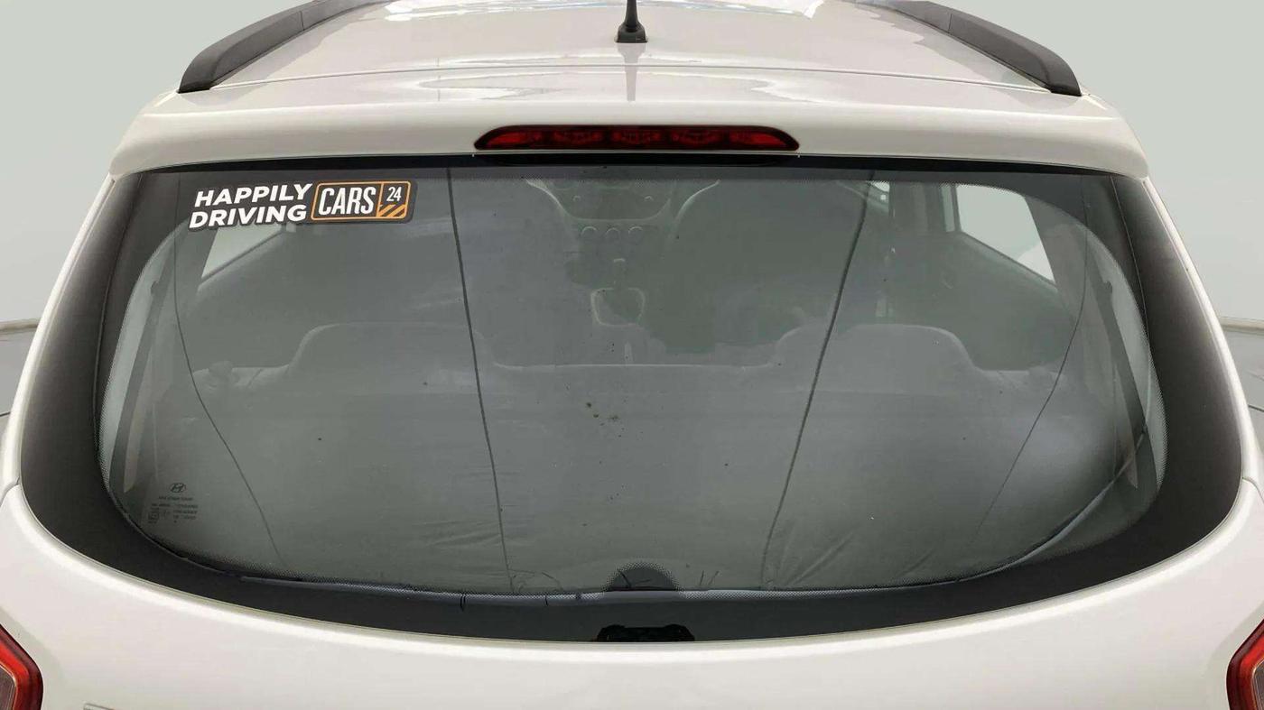 2019 Hyundai Grand i10 MAGNA 1.2 KAPPA VTVT, CNG, Manual, 76,866 km, Rear Windshield