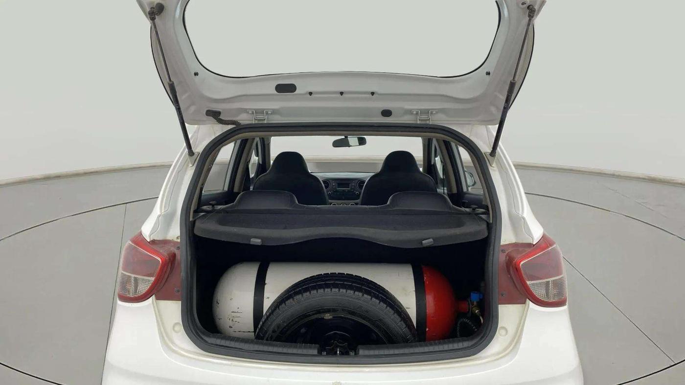 2019 Hyundai Grand i10 MAGNA 1.2 KAPPA VTVT, CNG, Manual, 76,866 km, Boot Inside