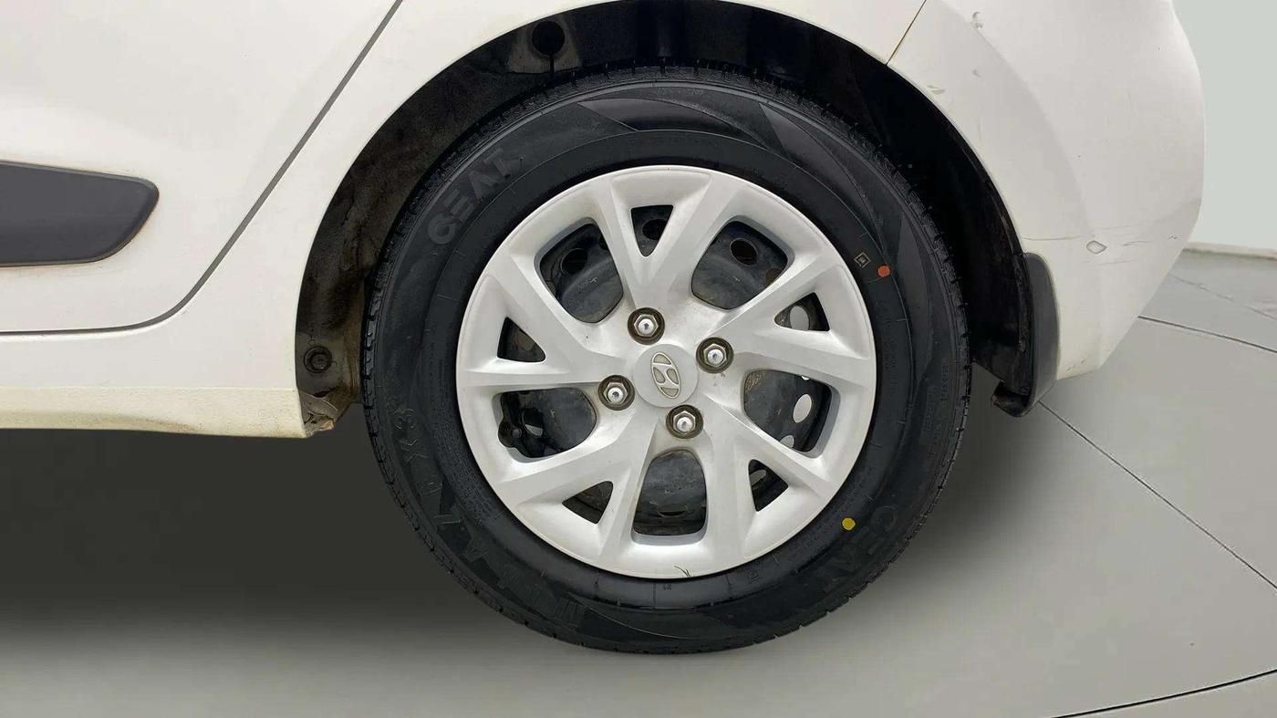 2019 Hyundai Grand i10 MAGNA 1.2 KAPPA VTVT, CNG, Manual, 76,866 km, Left Rear Wheel