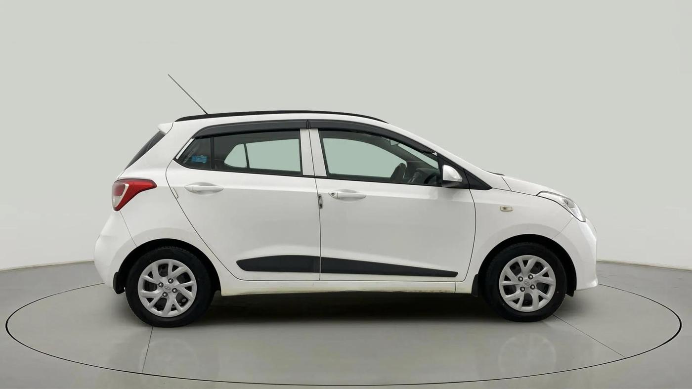 2019 Hyundai Grand i10 MAGNA 1.2 KAPPA VTVT, CNG, Manual, 76,866 km, Right Side View