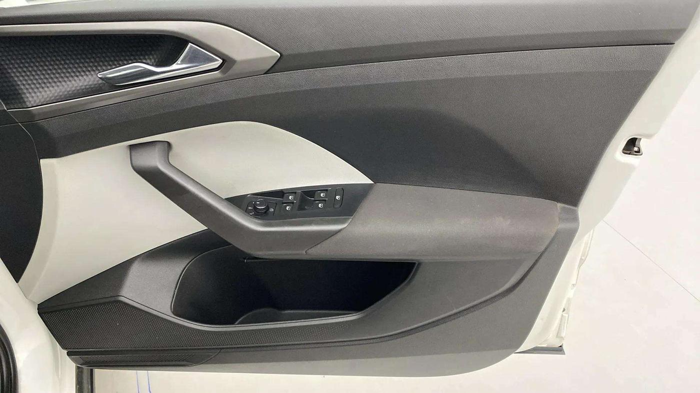 2021 Skoda KUSHAQ AMBITION 1.0L TSI MT, Petrol, Manual, 4,757 km, Driver Side Door Panels Control