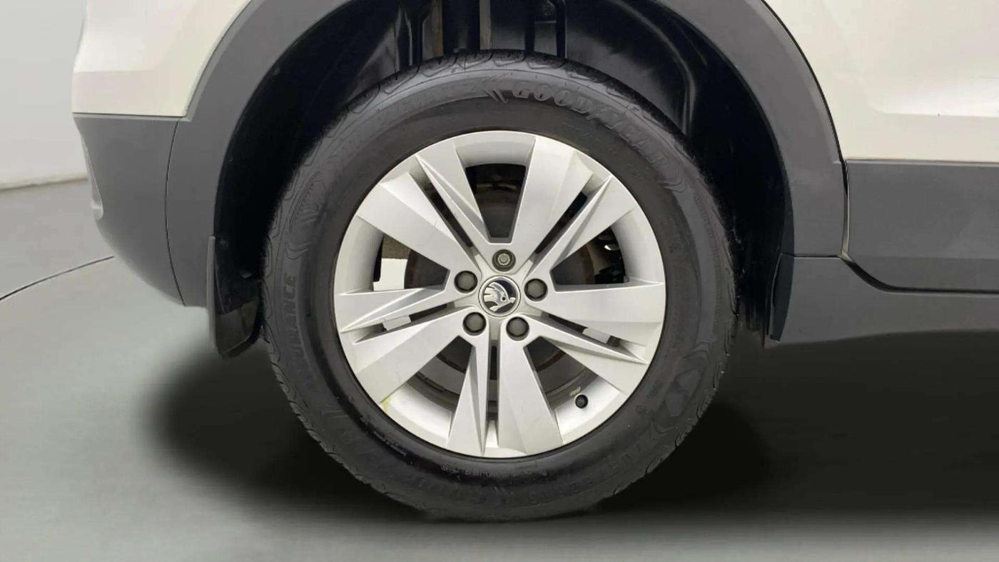 2021 Skoda KUSHAQ AMBITION 1.0L TSI MT, Petrol, Manual, 4,757 km, Right Rear Wheel