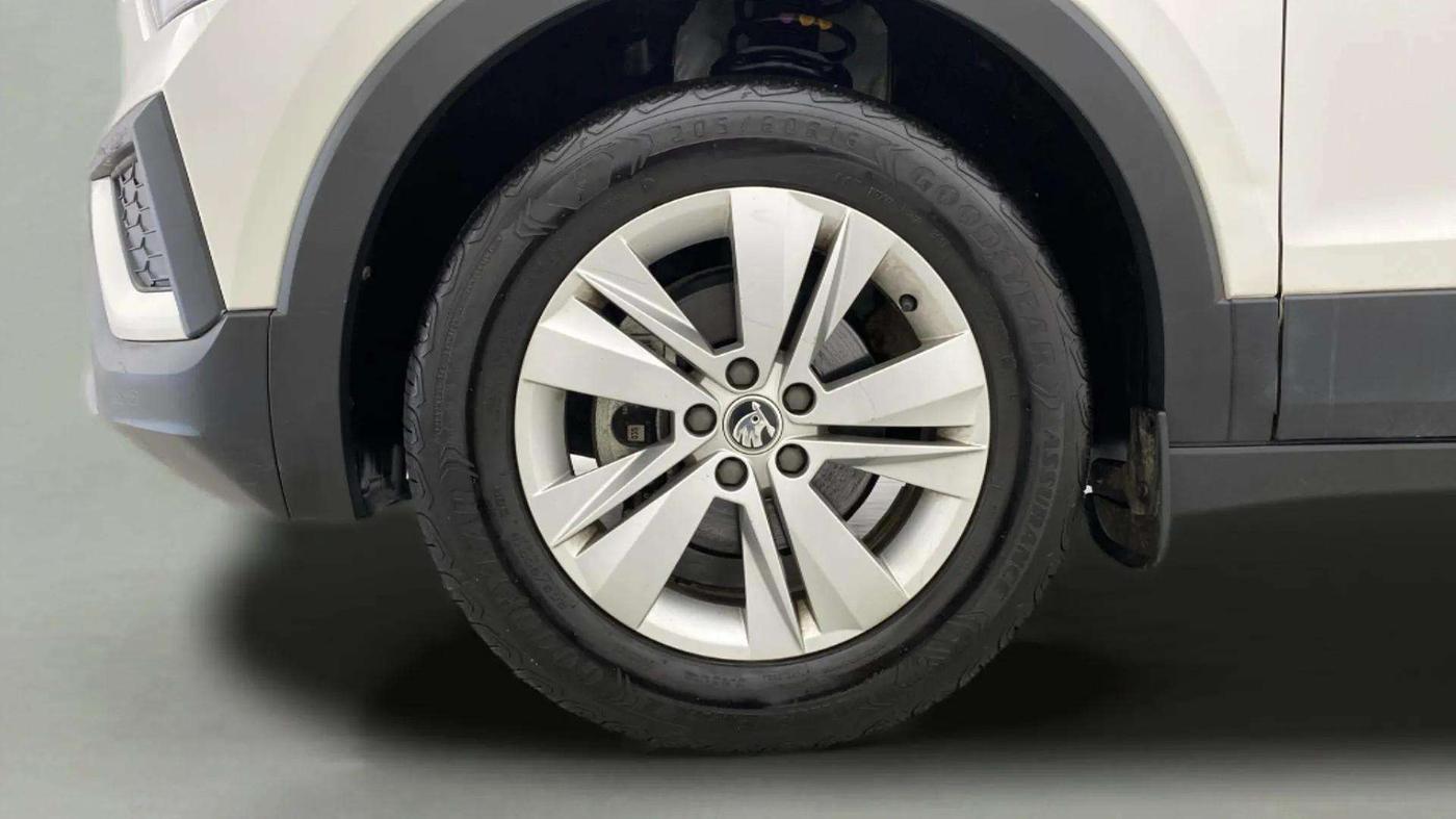 2021 Skoda KUSHAQ AMBITION 1.0L TSI MT, Petrol, Manual, 4,757 km, Left Front Wheel