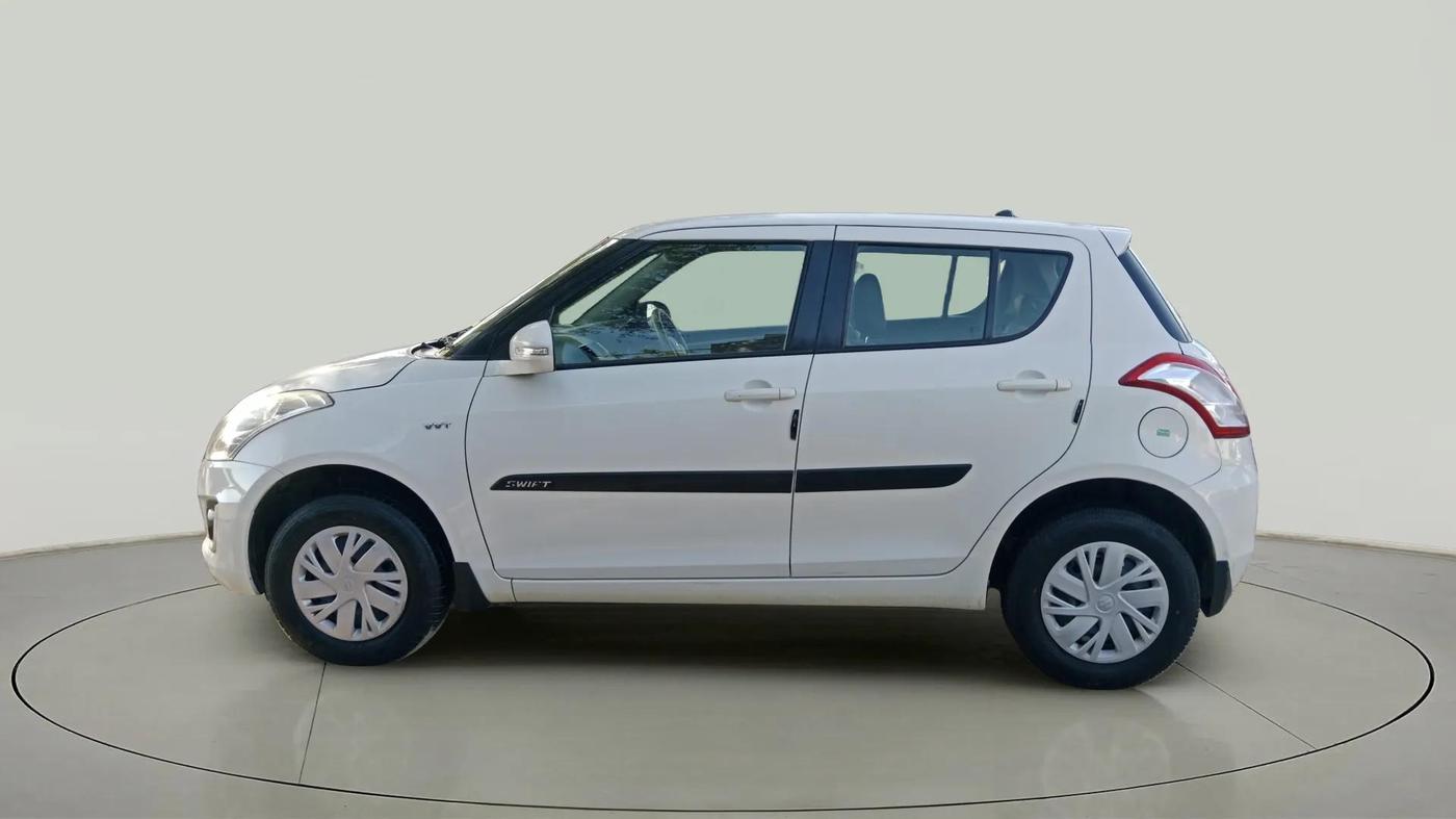 2017 Maruti Swift VXI, CNG, Manual, 82,264 km, Left Side