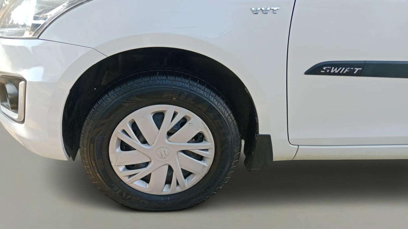 2017 Maruti Swift VXI, CNG, Manual, 82,264 km, Left Front Wheel