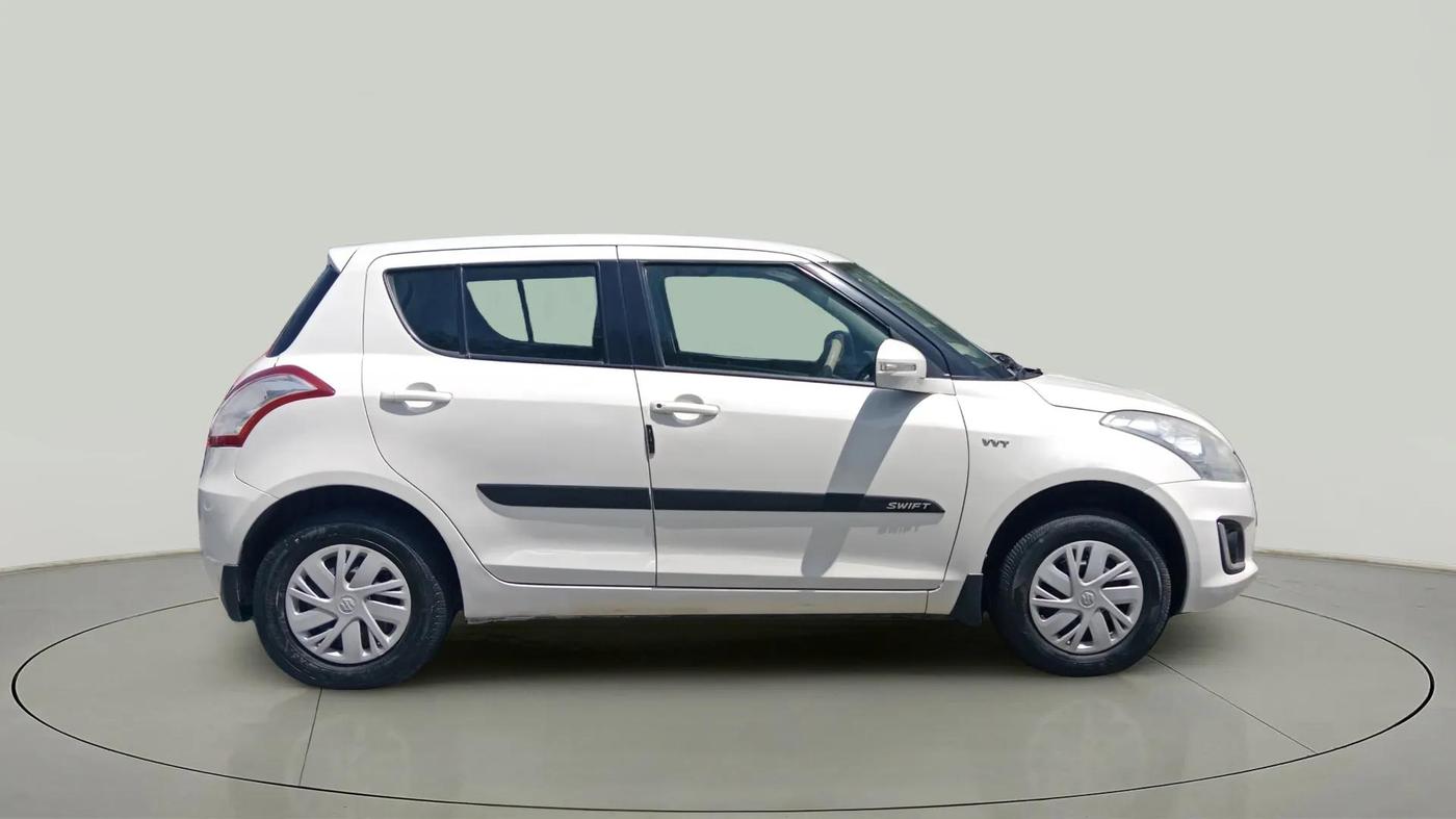 2017 Maruti Swift VXI, CNG, Manual, 82,264 km, Right Side View