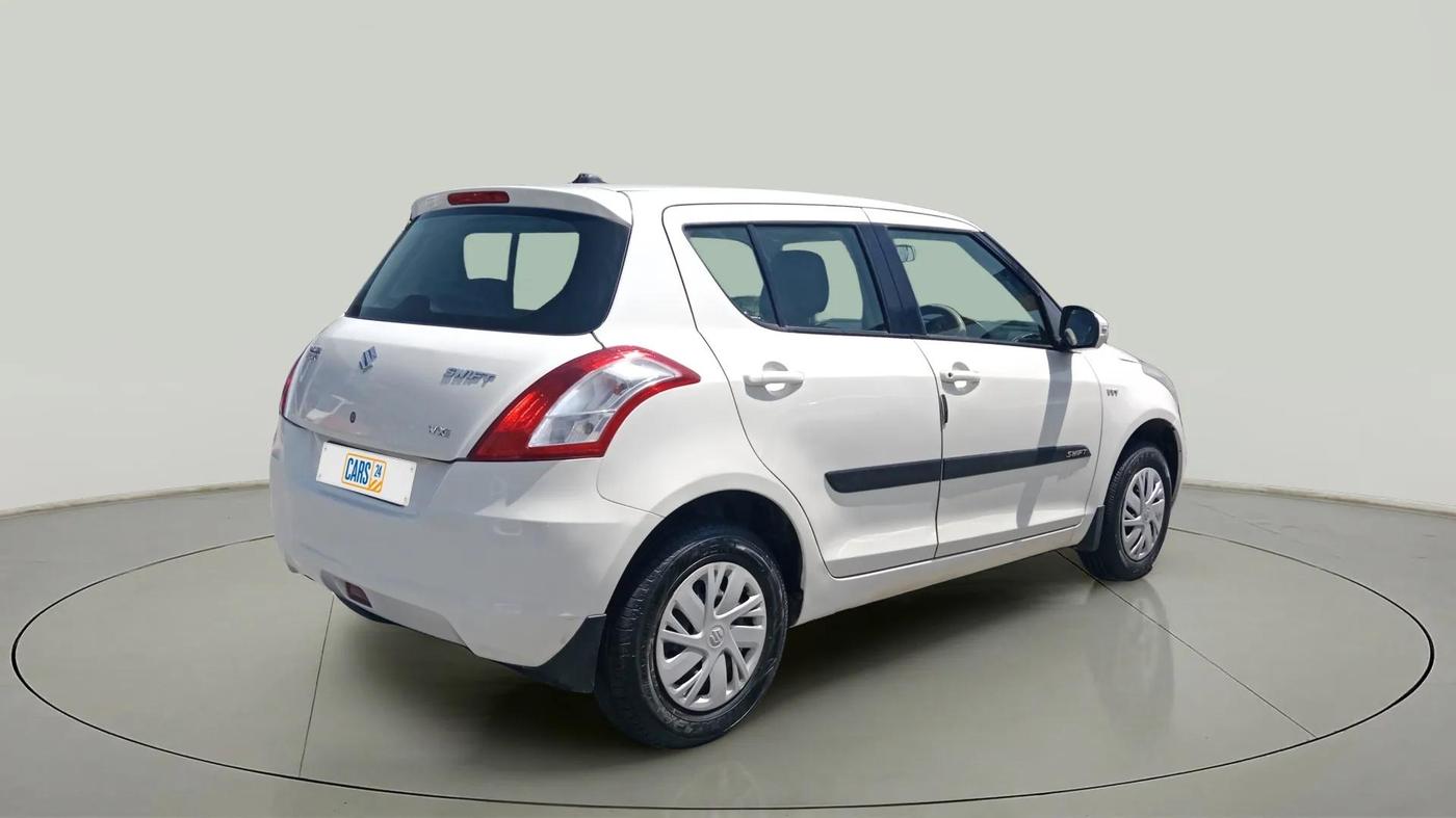 2017 Maruti Swift VXI, CNG, Manual, 82,264 km, Right Back Diagonal