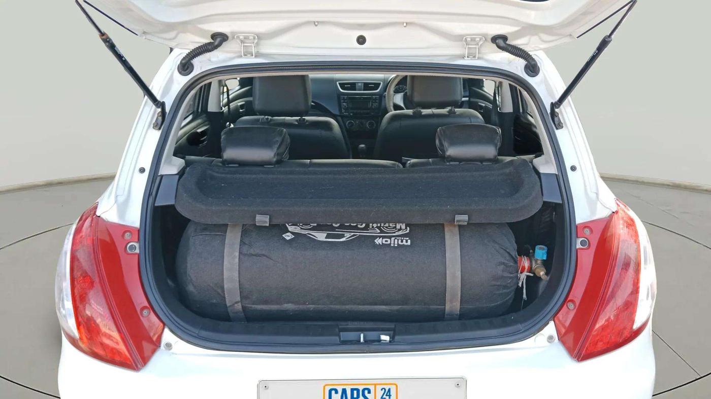 2017 Maruti Swift VXI, CNG, Manual, 82,264 km, Boot Open Zoomed View