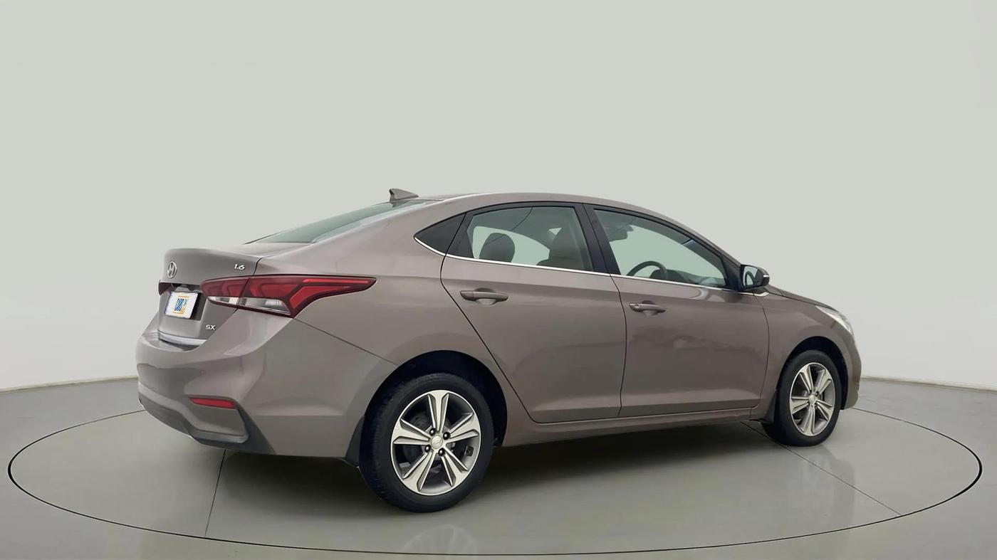 2018 Hyundai Verna 1.6 VTVT SX, Petrol, Manual, 49,987 km, Right Back Diagonal