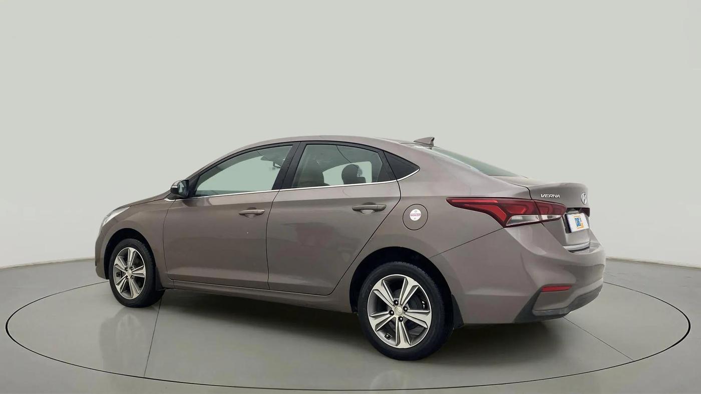 2018 Hyundai Verna 1.6 VTVT SX, Petrol, Manual, 49,987 km, Left Back Diagonal