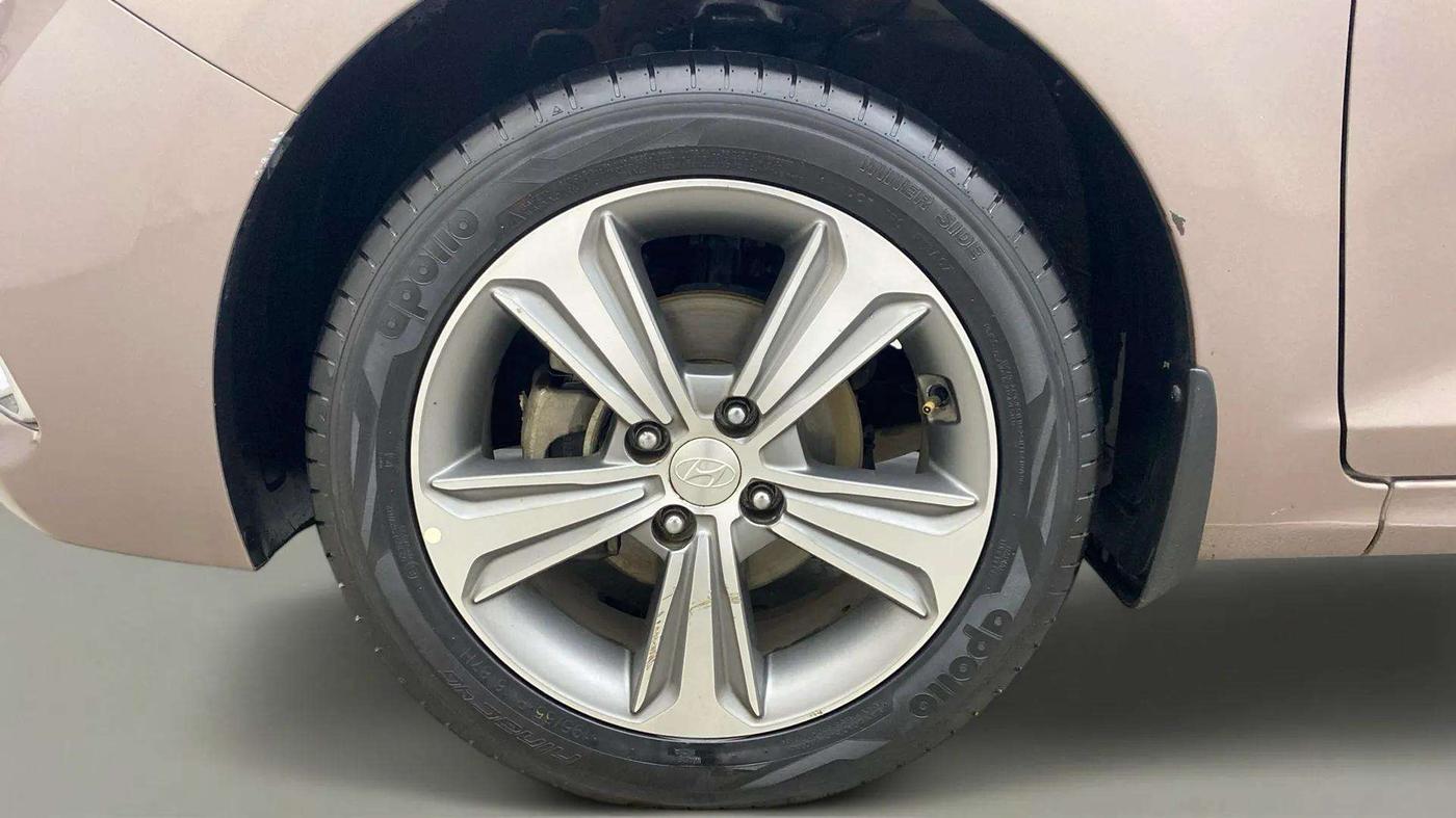 2018 Hyundai Verna 1.6 VTVT SX, Petrol, Manual, 49,987 km, Left Front Wheel