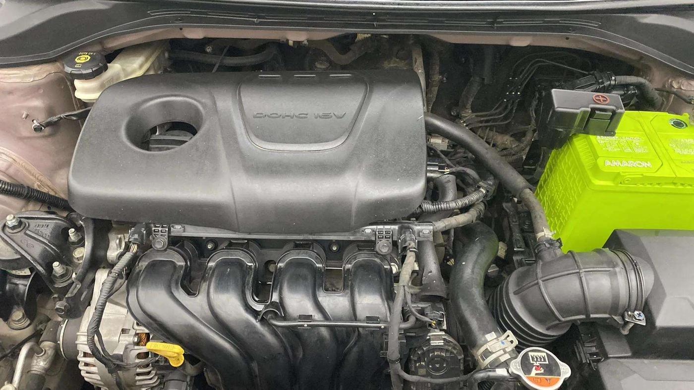 2018 Hyundai Verna 1.6 VTVT SX, Petrol, Manual, 49,987 km, Engine View