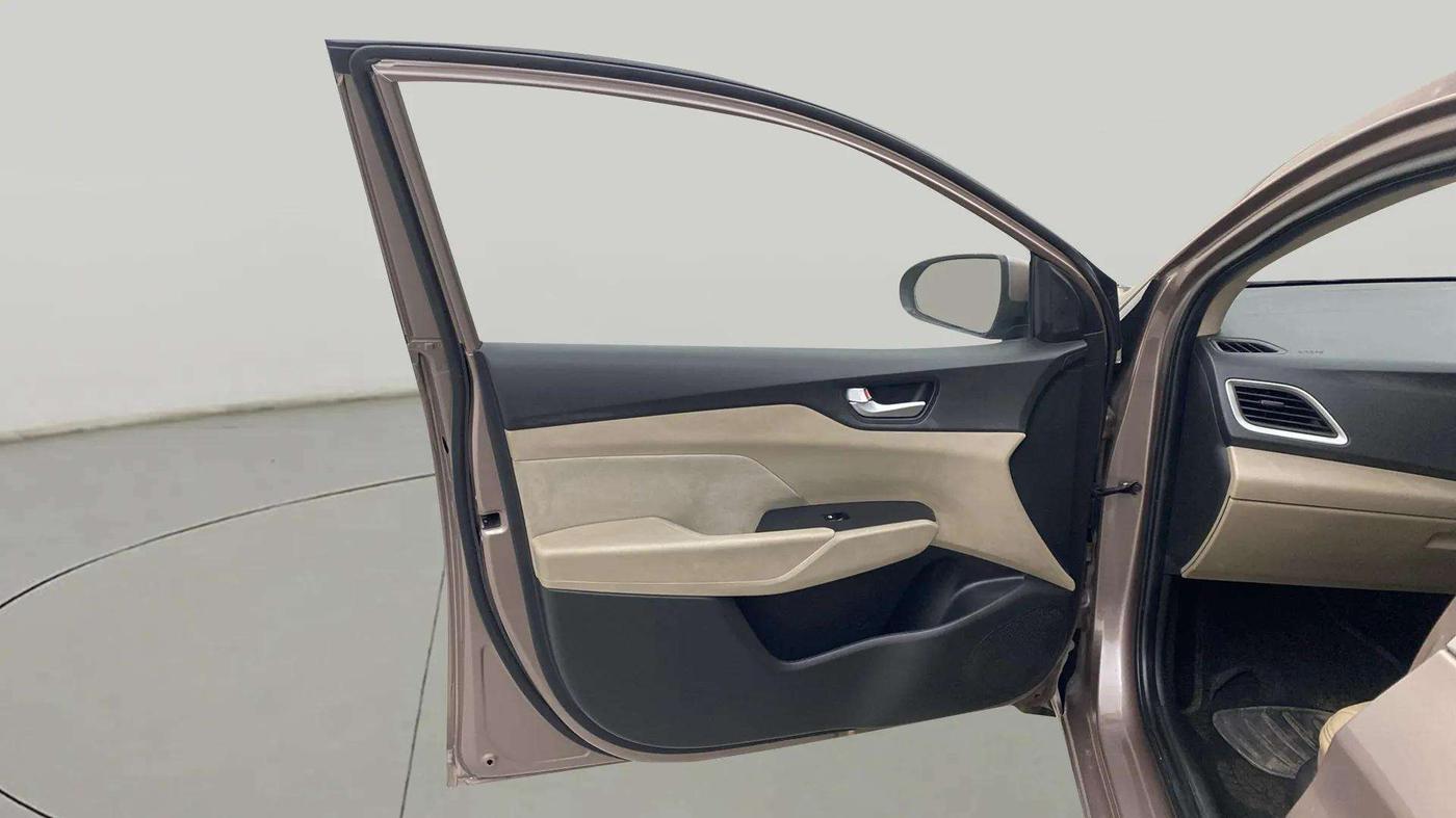 2018 Hyundai Verna 1.6 VTVT SX, Petrol, Manual, 49,987 km, LHS Front Door