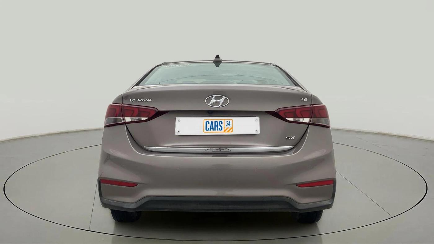 2018 Hyundai Verna 1.6 VTVT SX, Petrol, Manual, 49,987 km, Back/Rear
