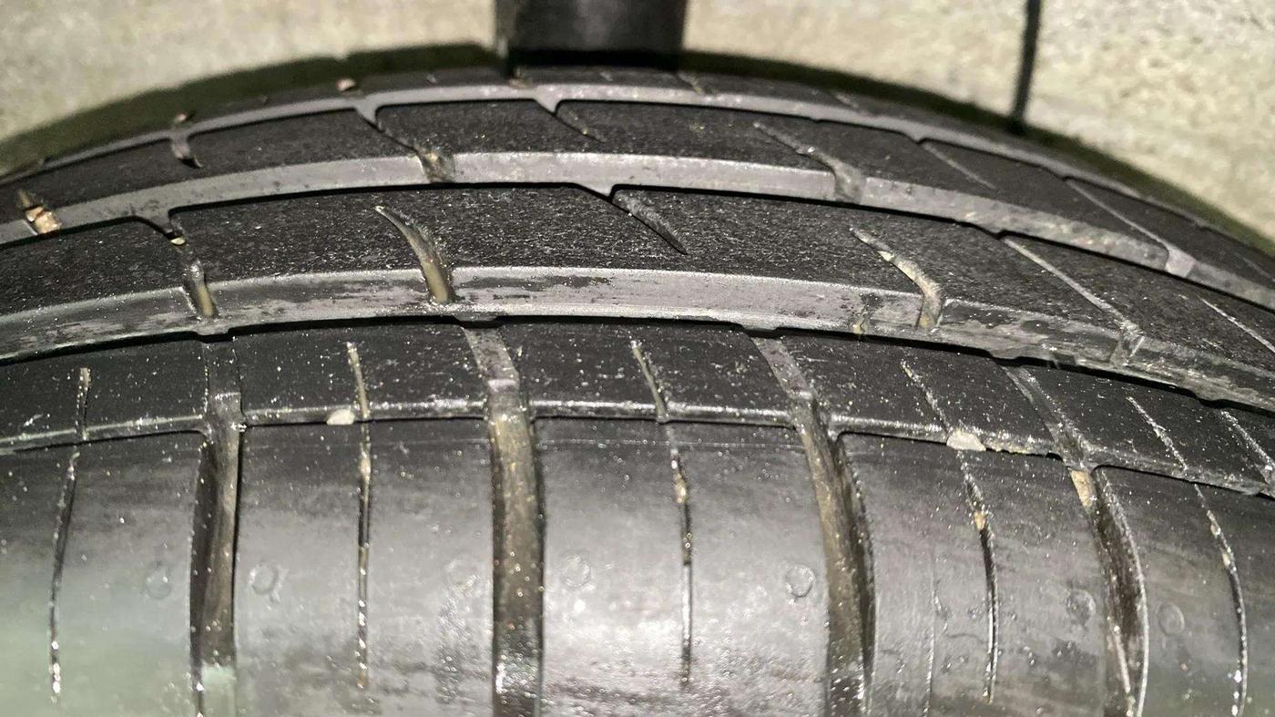 2019 Hyundai Grand i10 SPORTZ AT 1.2 KAPPA VTVT, Petrol, Automatic, 10,983 km, Right Rear Tyre Tread