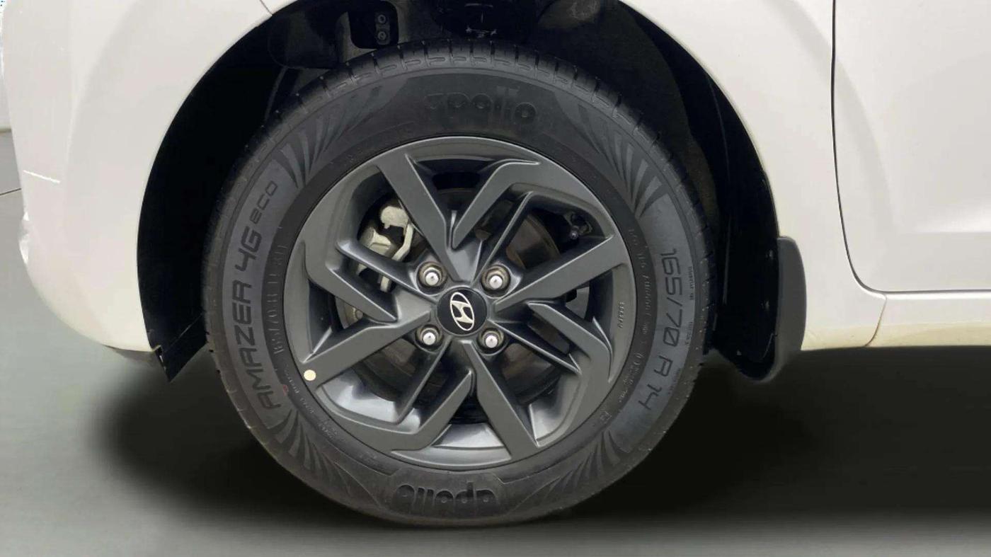 2019 Hyundai Grand i10 SPORTZ AT 1.2 KAPPA VTVT, Petrol, Automatic, 10,983 km, Left Front Wheel