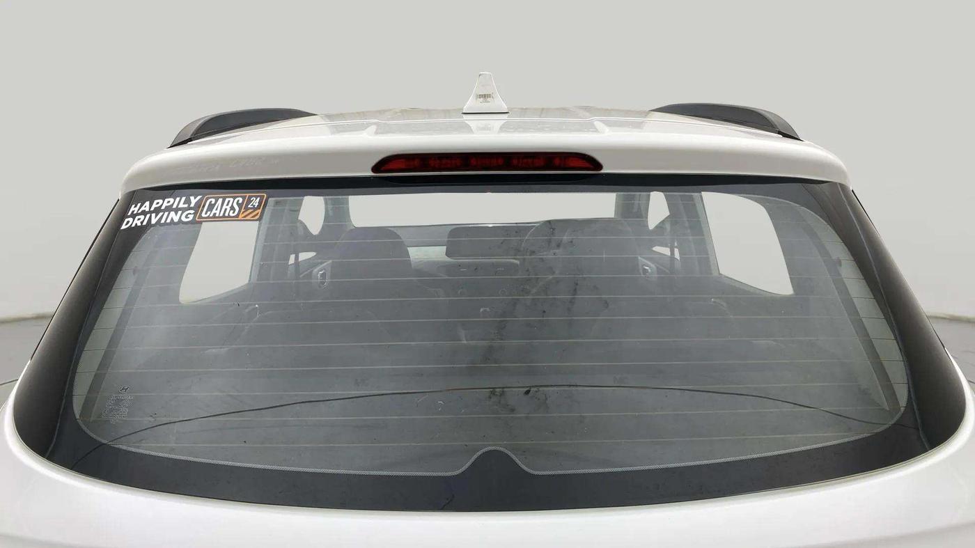 2019 Hyundai Grand i10 SPORTZ AT 1.2 KAPPA VTVT, Petrol, Automatic, 10,983 km, Rear Windshield